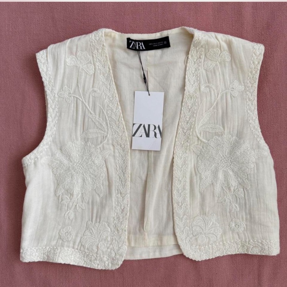 NWT Zara Ivory Floral Embroidered Vest